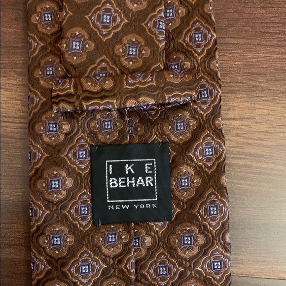 IKE BEHAR New York Brown Silk Necktie - Picture 5 of 10